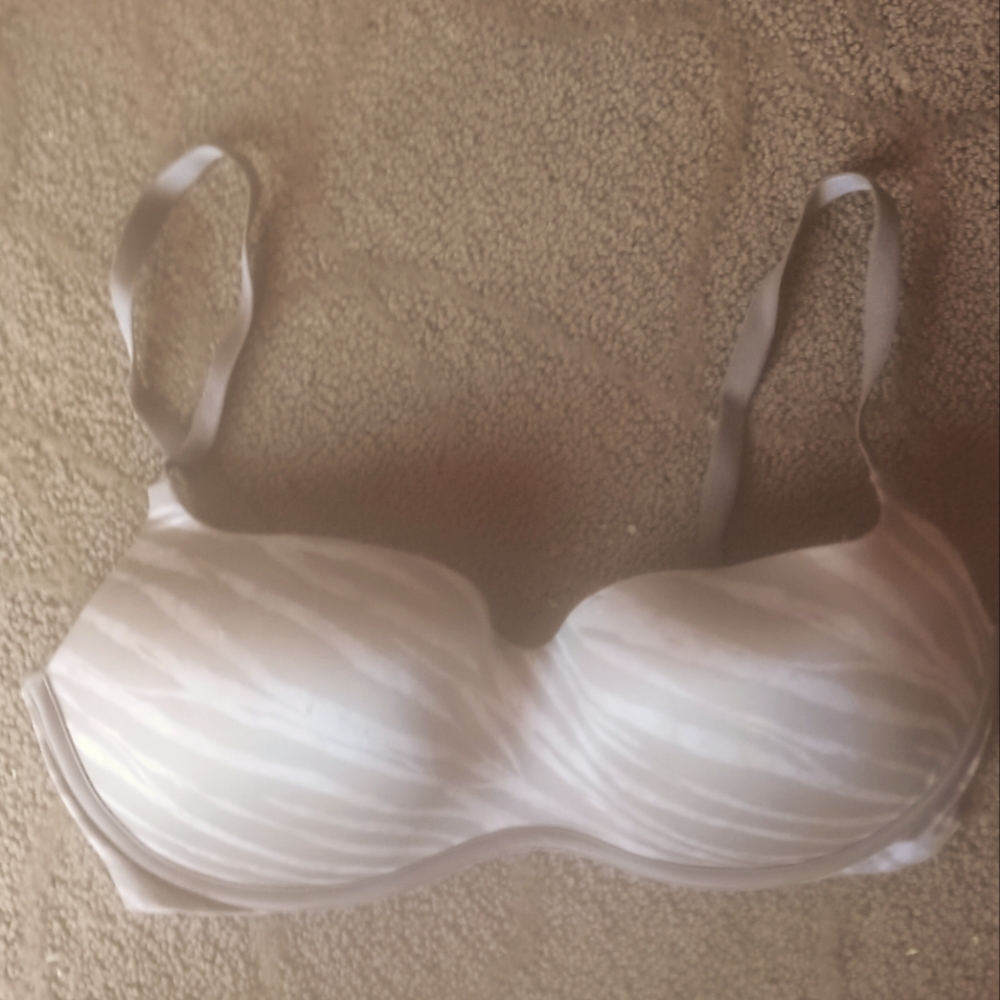 VICTORIA'S SECRET BALCONET LADIES WOMENS ANIMAL PRINT BRA 34D 34 D LUXURY